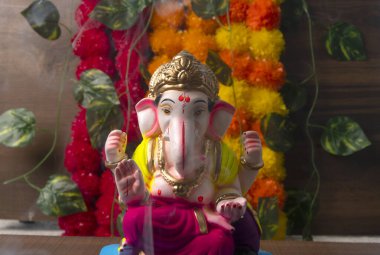 Ganesha Hindu statue in India