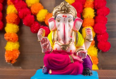 Ganesha Hindu statue in India