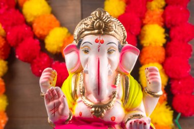 Ganesha Hindu statue in India