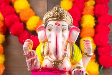 Ganesha Hindu statue in India