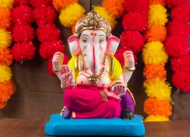 Ganesha Hindu statue in India