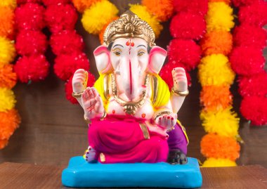 Ganesha Hindu statue in India