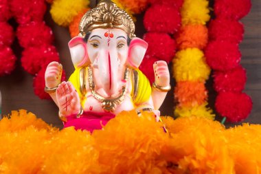 Ganesha Hindu statue in India
