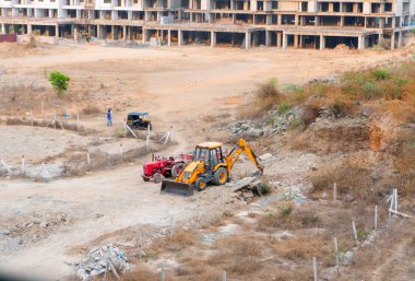 Hindistan 'da inşaat alanında kazıcı