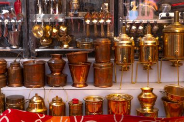 Hindistan 'da mallarla geleneksel yerel pazar