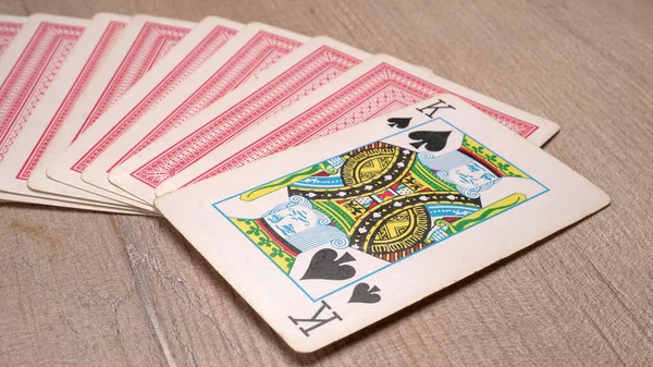 Conjunto Cartas Jogo Fundo Madeira — Fotografia de Stock