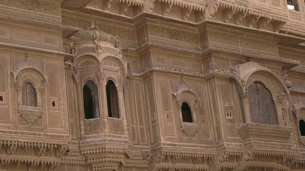 Détails Des Belles Fenêtres Sculptées Bâtiment Patrimoine Rajasthan Calcaire Jaune — Photo