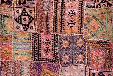 Hindistan 'da Jaisalmer, Rajasthan, Hindistan' da el yapımı yama halı manzarası
