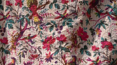 Hindistan 'da Jaisalmer, Rajasthan, Hindistan' da el yapımı yama halı manzarası