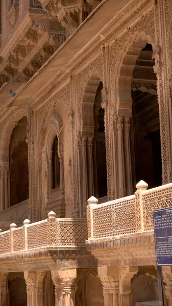 Podrobnosti Krásných Památkových Stavbách Rajasthan Žlutého Vápence — Stock fotografie