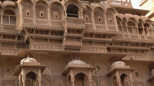 Podrobnosti Krásných Památkových Stavbách Rajasthan Žlutého Vápence — Stock fotografie