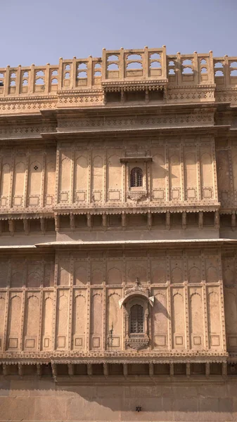 Детали Красивых Зданий Раджастанского Наследия Желтого Известняка — стоковое фото