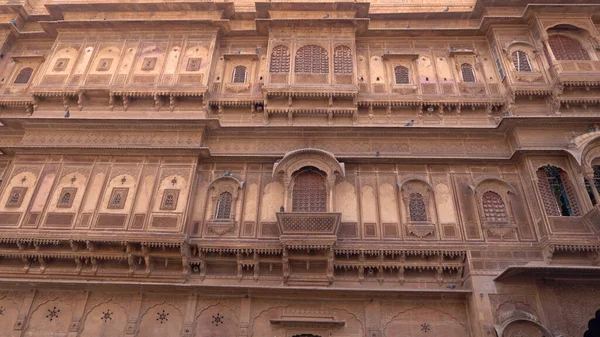 Sarı Kireçtaşından Yapılmış Güzel Rajasthan Miras Binalarının Ayrıntıları — Stok fotoğraf