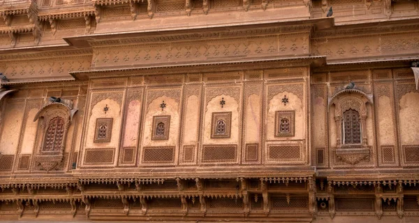 Podrobnosti Krásných Památkových Stavbách Rajasthan Žlutého Vápence — Stock fotografie