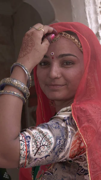 Portrait Femme Vêtements Traditionnels Dans Rue Inde — Photo