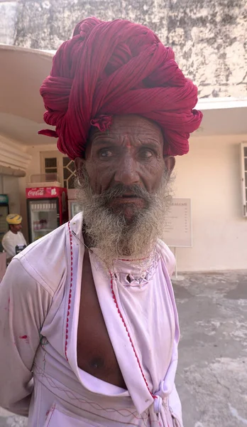 Porträt Eines Mannes Traditioneller Kleidung Auf Der Straße Indien — Stockfoto