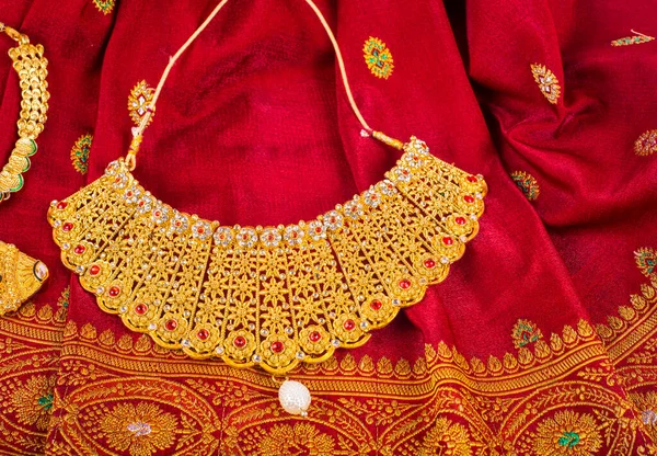 Mangalsutra Altın Kolye Evli Hindu Kadınlar Tarafından Giyilecek — Stok fotoğraf