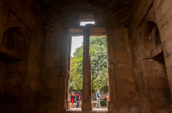 Turisti Che Visitano Antiche Rovine Della Città India — Foto Stock