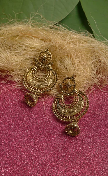 Beautiful Antique Golden Pair Earrings Luxury Female Jewelry Indian Traditional — Stock Photo, Image