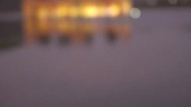 Jaipur 'da ünlü Hint turist tarihi Jal Mahal (Su Sarayı) gece aydınlandı.