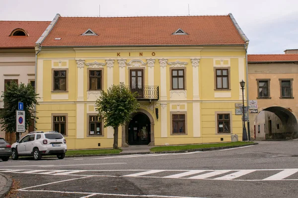 Piękne Kolorowe Budynki Ozdobnymi Fasadami Widok Stare Miasto Piękne Kolorowe — Zdjęcie stockowe