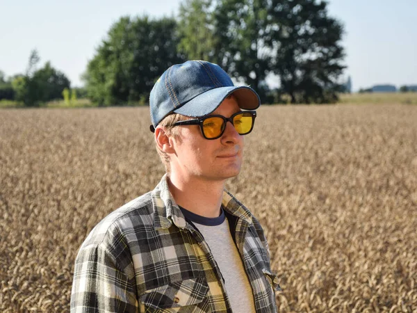 Portrait Male Agronomy Specialist Sunglasses Wearing Hat Checkered Shirt Standing — Photo