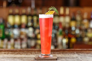 Cin, kiraz, portakal ve likör bazlı 