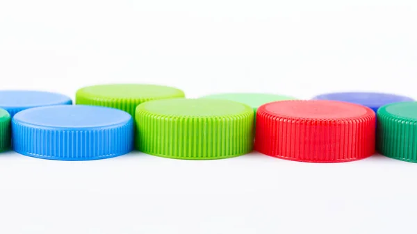 Montón Tapas Plástico Color Sobre Fondo Blanco Concepto Reciclaje Recogida — Foto de Stock