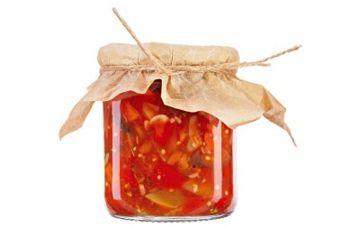 Kavanozda konserve patlıcan, beyaz arka planda izole edilmiş. Konserve yiyecekler. Tam alan derinliği. Dosya kırpma yolu içeriyor. 