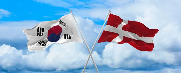 韓国の国旗と日当たりの良い日に雲と空に対して旗竿に風を振ってマーク 関係を象徴し 両国間の対話 3Dイラスト — ストック写真