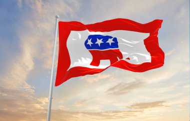 Minsk, Belarus - Mayıs 2021: Amerikan Cumhuriyetçi Partisi, ABD bayrağı günbatımında gökyüzüne bakıyor, panoramik manzara. Geniş afiş afiş için boşluk kopyala. 3d illüstrasyon.,