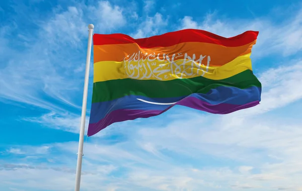 Steagul Lgbt Arabia Saudită Flutură Vânt Cerul Înnorat Conceptul Libertate — Fotografie, imagine de stoc