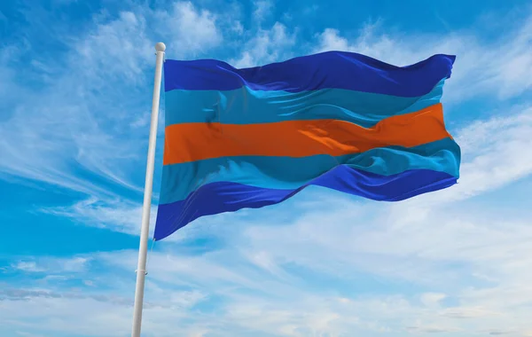 Bandeira Multigender Acenando Vento Céu Nublado Conceito Liberdade Amor Mês — Fotografia de Stock