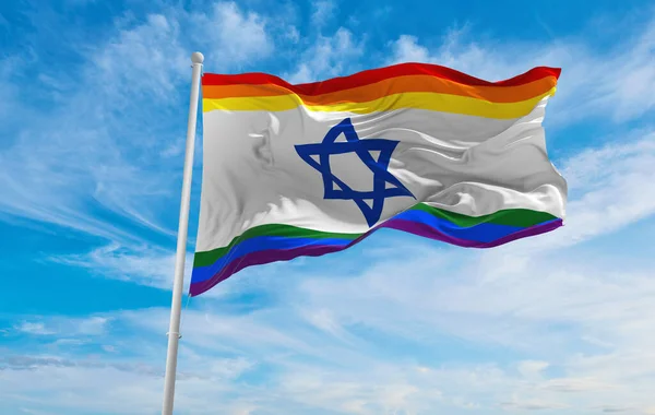 Drapeau Rainbow Israël Agitant Dans Vent Ciel Nuageux Concept Liberté — Photo