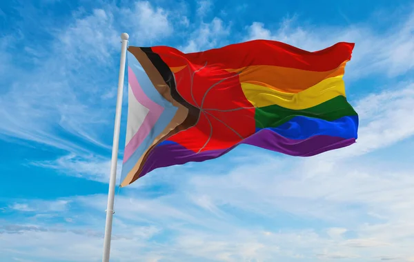 Seks Işçilerinin Bayrağı Bulutlu Gökyüzünde Rüzgarda Sallanan Gururu Kapsıyor Özgürlük — Stok fotoğraf