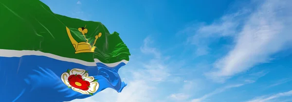汉普郡的旗帜 蓝绿相间 英国在日落时分的云天背景 全景尽收眼底 大不列颠及北爱尔兰联合王国郡 英格兰 为宽横幅复制空间 3D插图 — 图库照片
