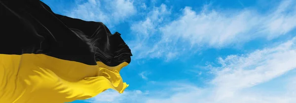 Flaga Badenii Wirtembergii Zachmurzonym Tle Nieba Zachodzie Słońca Widok Panoramiczny — Zdjęcie stockowe