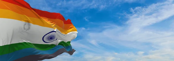 Vlajka Pýchy Indie Vlnící Větru Zamračené Obloze Koncept Svobody Lásky — Stock fotografie