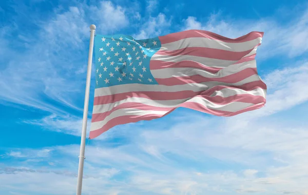 Σημαία Του Trans Ηνωμένες Πολιτείες Κυματίζει Στον Άνεμο Στο Συννεφιασμένο — Φωτογραφία Αρχείου
