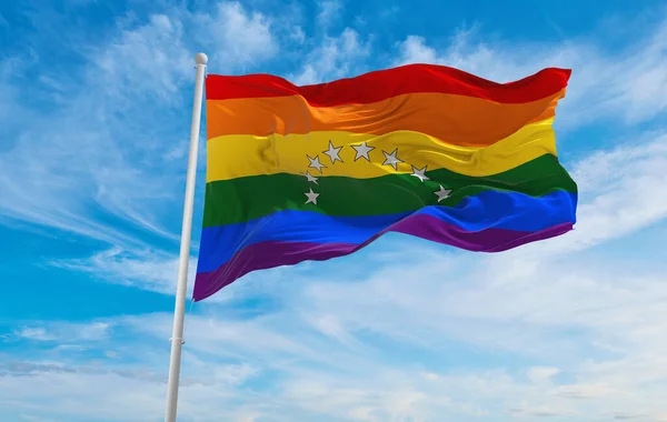 Bandera Venezuela Lgbt Ondeando Viento Cielo Nublado Concepto Libertad Amor — Foto de Stock