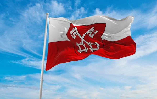 Flaga Ratyzbony Zachmurzony Niebo Tło Zachód Słońca Panoramiczny Widok Republika — Zdjęcie stockowe