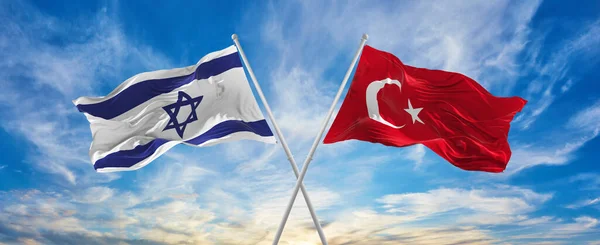 Kruiste Nationale Vlaggen Van Israël Turkije Vlag Wapperend Wind Bij — Stockfoto