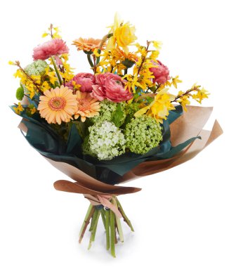 Beyazlar içinde izole bir düğün buketi. Taze, yemyeşil renkli çiçekler.