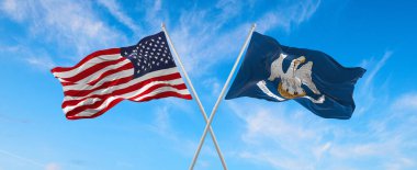 ABD 'nin ve Louisiana eyaletinin iki bayrağı güneşli bir günde bulutlarla gökyüzüne karşı rüzgarda sallanıyordu. 3d illüstrasyon