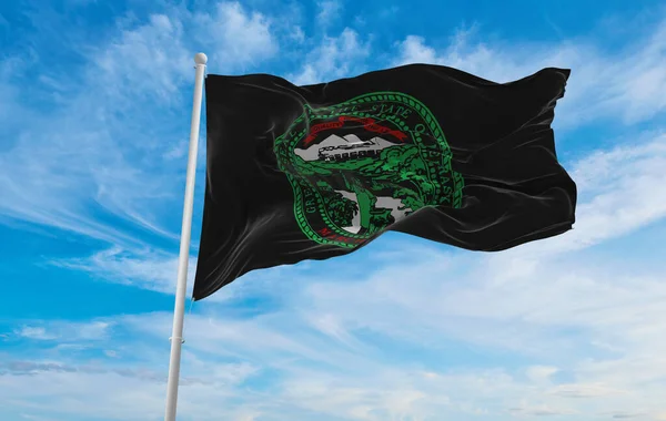 Vlajka Afroameričanů Státu Nebraska Rozvázané Státy Americké Zamračeném Pozadí Oblohy — Stock fotografie