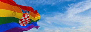 Hırvatistan bayrağı, bulutlu gökyüzünde rüzgarda homo dalgalanması. Özgürlük ve aşk kavramı. Gurur ayı. Eylemcilik, toplum ve özgürlük kavramı. Uzayı kopyala 3d illüstrasyon