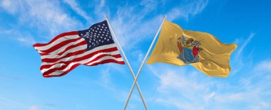 ABD ve New Jersey 'nin iki bayrağı rüzgarda dalgalanırken güneşli bir günde bulutlar gökyüzüne karşı. 3d illüstrasyon