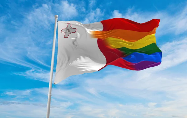 Malta Bayrağının Ulusal Bayrağı Bulutlu Gökyüzünde Rüzgarda Dalgalanıyor Özgürlük Aşk — Stok fotoğraf