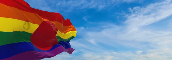 Eşcinsel Gururu Bayrağı Japonya Bulutlu Gökyüzünde Rüzgarda Sallanıyor Özgürlük Aşk — Stok fotoğraf