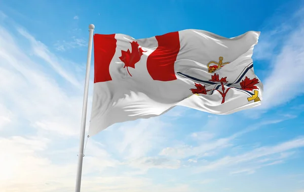 Flagga Kanadensiska Armén 2013 2016 Kanada Molnig Himmel Bakgrund Solnedgången — Stockfoto